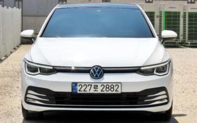 골프 8세대 2.0 TDI 프레스티지 폭스바겐 2023/11 53,923km