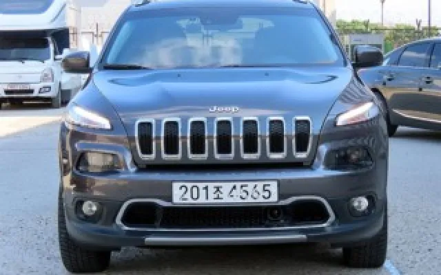 체로키(KL) 2.2 디젤 리미티드 4WD 지프 2016/11 125,980km